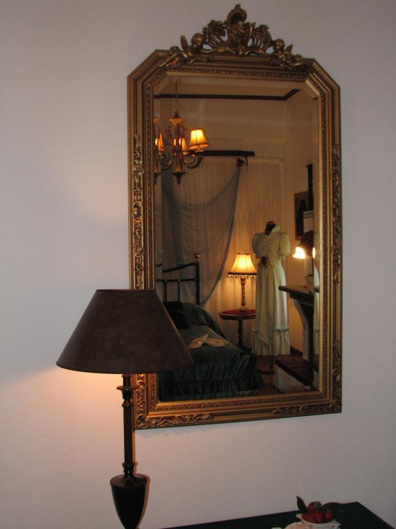 Glorious Peleys Castle Hotel Vizitsa Room photo